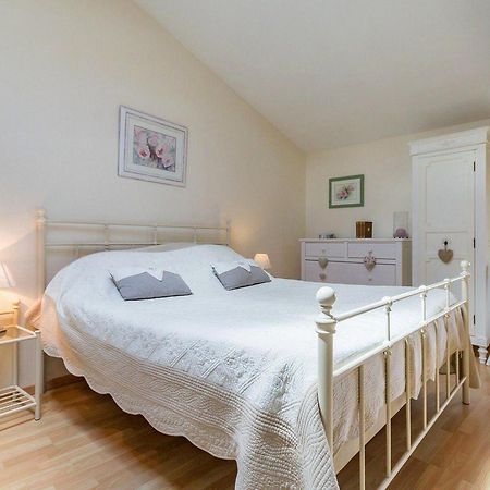 Gîte Monnières, 2 pièces, 2 personnes - FR-1-306-818 Monnieres  Extérieur photo
