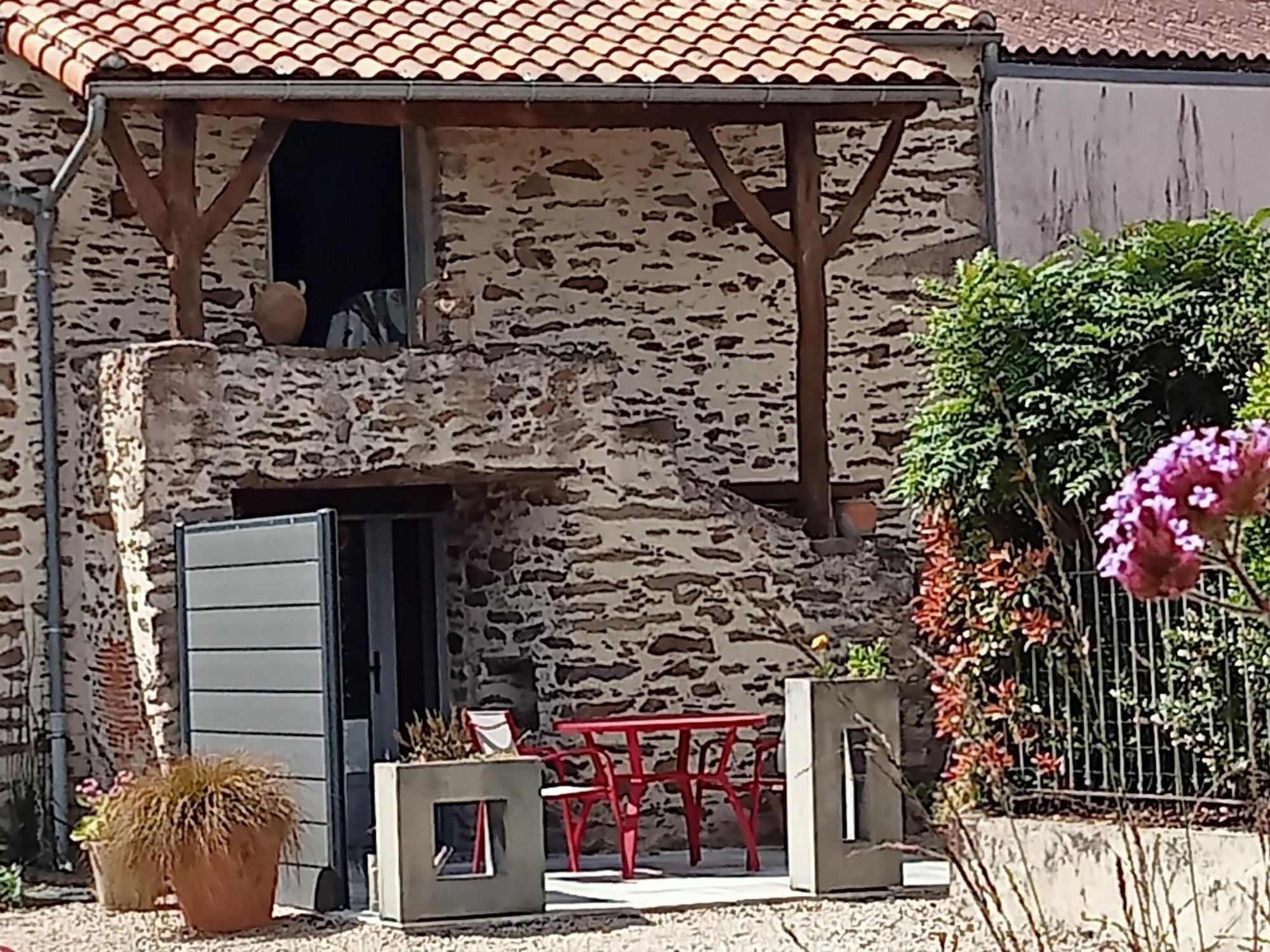 Gîte Monnières, 2 pièces, 2 personnes - FR-1-306-818 Monnieres  Extérieur photo
